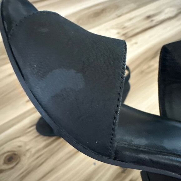 Eileen Fisher Finn Nubuck Black Suede Block Chunky Heel Sandals Size 7 Classic - Picture 7 of 8